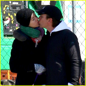 Ewan McGregor & Girlfriend Mary Elizabeth Winstead Share a Kiss While Walking Their Dog in NYC