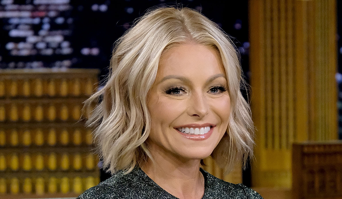 Kelly Ripa Shows Off Her Grey Roots Amid Sheltering in Place Order.