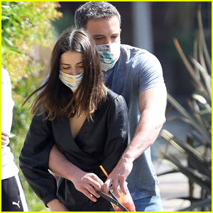 Ben Affleck & Ana de Armas Get Tangled Up While Walking Their Dogs in Masks Amid Pandemic