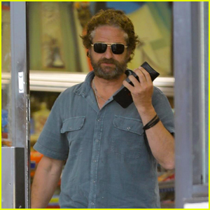 Gerard Butler Makes a Liquor Store Stop During an Afternoon Outing in LA