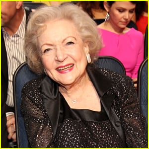 Betty White To Star in Christmas Movie on Lifetime