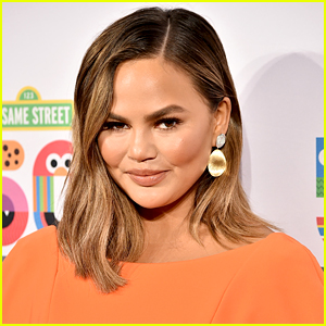 Chrissy Teigen Returns To Twitter After Alison Roman Drama: 'Hopefully We Can All Be Better & Learn From' This