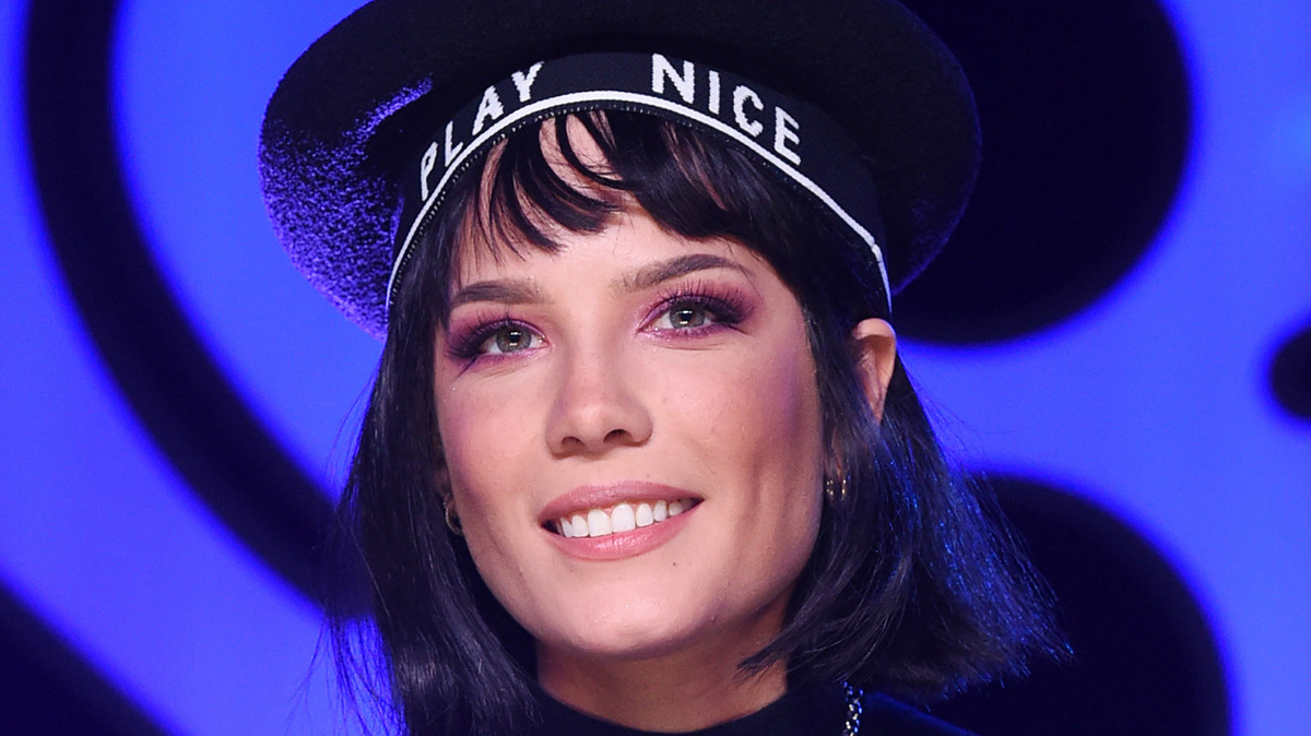 Halsey Reveals She’s Studying for the Bar Exam Halsey Just Jared(00)