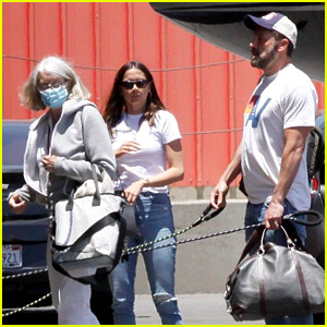 Ben Affleck & Ana de Armas Did Some Traveling with His Mom!