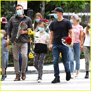 Ben Affleck, Matt Damon, & Their Kids Pay Respects at a Breonna Taylor Memorial in L.A.