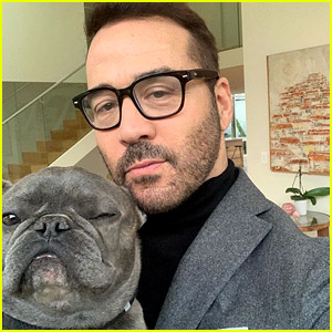 Jeremy Piven Reveals His Beloved Dog Bubba Died in His Arms Today