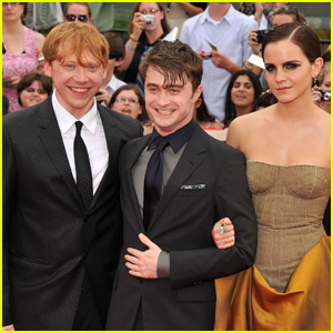 Rupert Grint Joins 'Harry Potter' Co-Stars in Denouncing J.K. Rowling's Anti-Trans Commentary