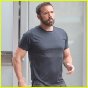 Ben Affleck Grabs a Dunkin' Donuts Delivery Outside His Office