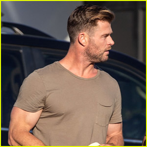 Chris Hemsworth Looks Ripped While Stepping Out in a Tight Tee