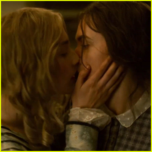 Kate Winslet & Saoirse Ronan Kiss in 'Ammonite' Trailer - Watch Now!