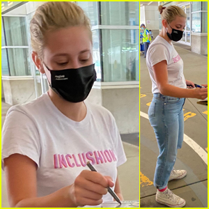 Lili Reinhart Arrives in Vancouver to Work on 'Riverdale'