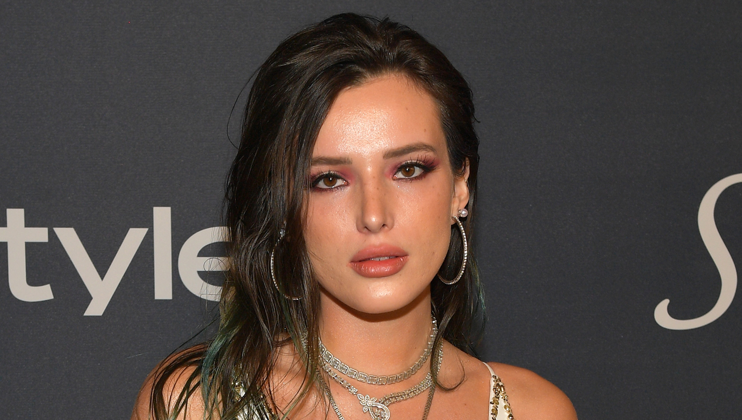Bella Thorne Apologizes To OnlyFans Users After Being Blamed For New 