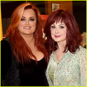 Mother Daughter Country Duo Naomi & Wynonna Judd To Be Focus Of Fox's Anthology Series 'Icon'