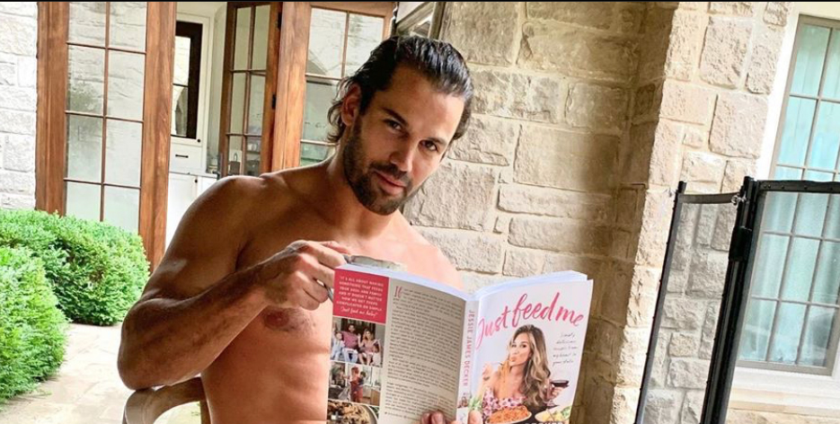 justjared.com Eric Decker Ditches His Clothes to Promote Wife Jessie’s New.