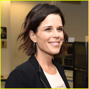 Neve Campbell Officially Returning for 'Scream 5'