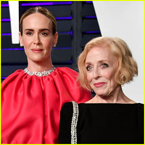 Sarah Paulson Reveals Why People Are So Preoccupied with Her & Holland Taylor's Age Gap