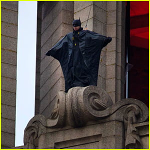 'The Batman' Stunt Double Films a Scene at Top of Liverpool's Liver Building