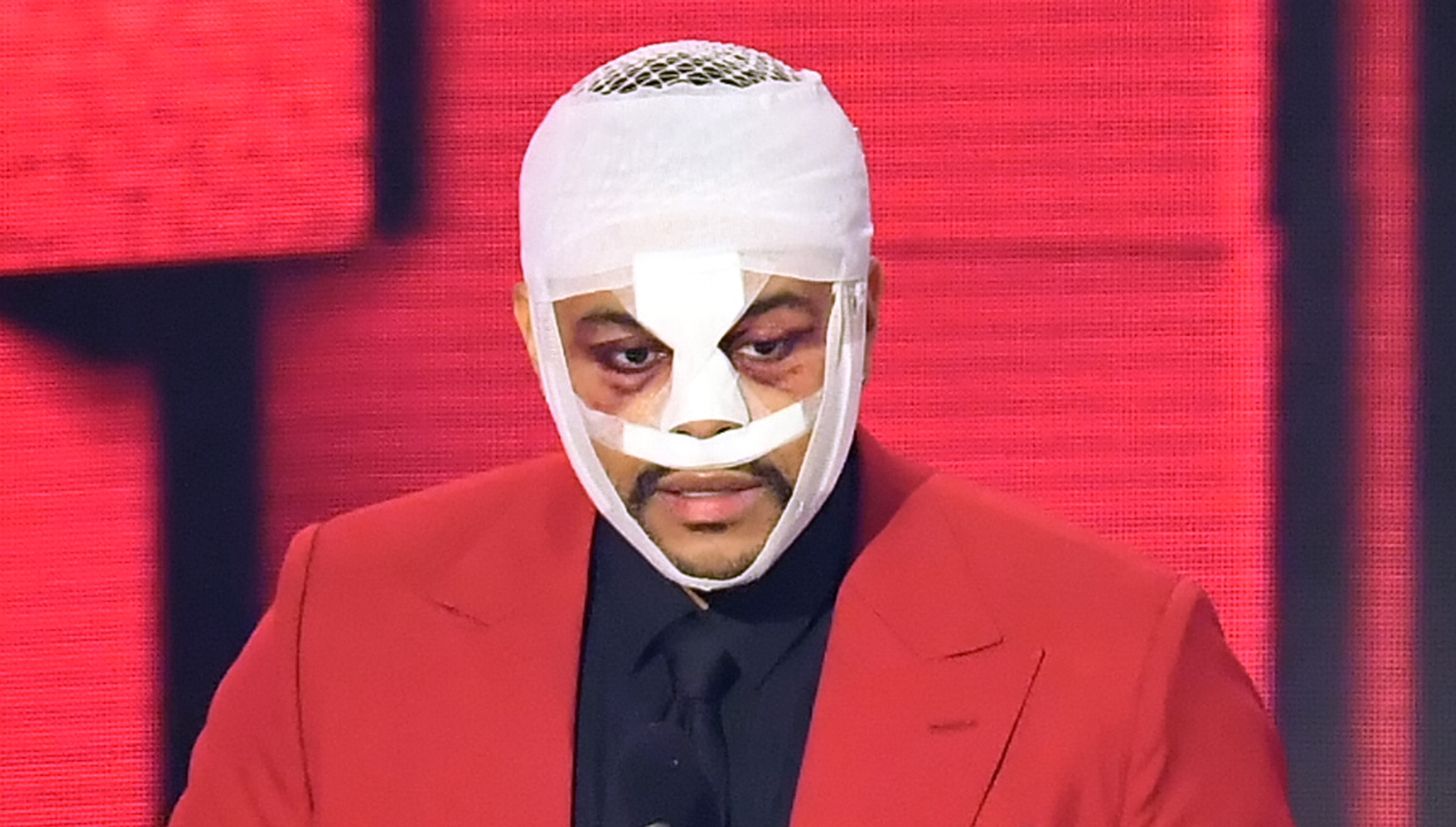The Weeknd Is Covered In Bandages At American Music Awards 2020 2020 American Music Awards American Music Awards The Weeknd Just Jared