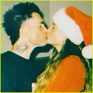 Adam Levine Kisses Wife Behati Prinsloo in Cute Christmas Post!