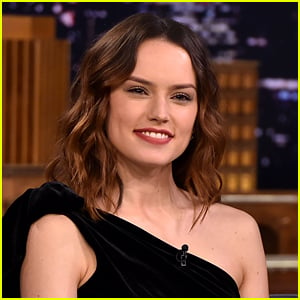 Daisy Ridley to Star in Disney+ Movie About First Woman to Swim Across the English Channel