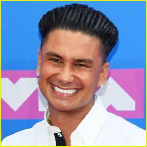Pauly D Looks Unrecognizable After Switching Up His Signature Hair Style!