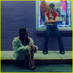 Troye Sivan, Kacey Musgraves, & Mark Ronson Team Up for 'Easy' Music Video - Watch Now!