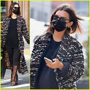 Emily Ratajkowski Arrives Fashionably For An Appointment in New York City