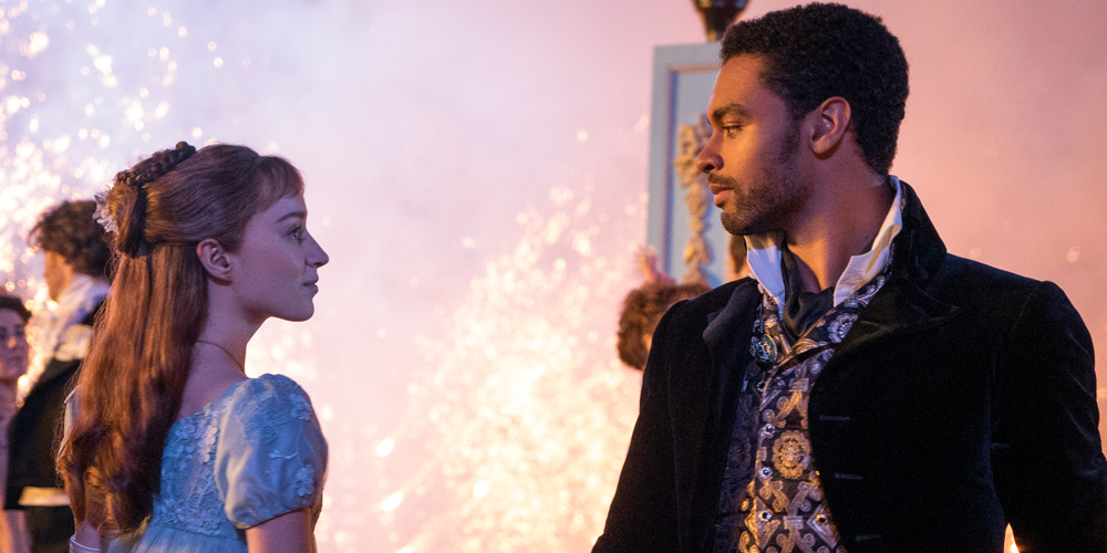 Phoebe Dynevor Reveals What ‘Bridgerton’ CoStar RegeJean Page Smells(02)