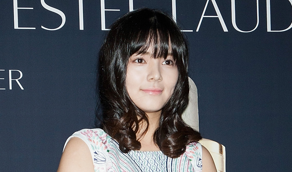 South Korean Actress Song Yoo Jung Has Died At 26 Rip Song Yoo Jung Just Jared