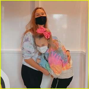 JoJo Siwa Reveals The Name of Her Girlfriend In Sweet Instagram Slideshow For Their One-Month Anniversary