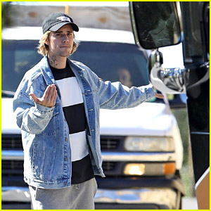 Justin Bieber Plays Parking Assistant to Help Driver Park His Tour Bus