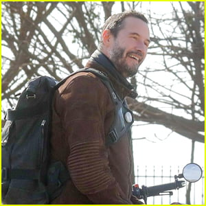 Keanu Reeves Gets Chatty With Fans While Out On A Motorcycle Ride