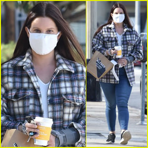 Lana Del Rey Meets Up with a Friend for Coffee in Studio City