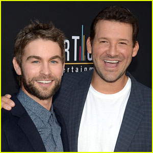 Super Bowl Announcer Tony Romo Has a Famous Brother-in-Law: Gossip Girl's Chace Crawford!