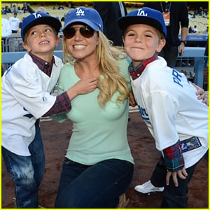 Britney Spears Shares Rare Photo With Teenage Sons Sean & Jayden Federline