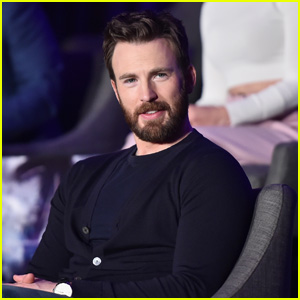 Chris Evans Shares Funny Behind-The-Scenes Footage From Filming 'Captain America' in 2010