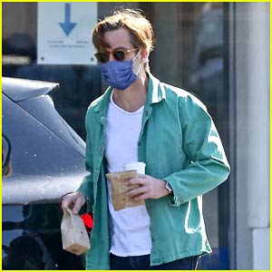 Chris Pine Sure Loves His Coffee from Blue Bottle!