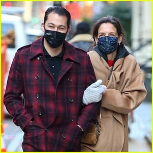 Katie Holmes & Emilio Vitolo Jr. Run Into a Friend During Monday Afternoon Stroll