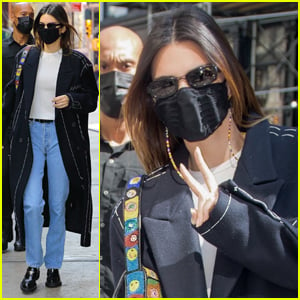 Kendall Jenner Rocks an Oversized Coat As She Grabs Lunch in NYC