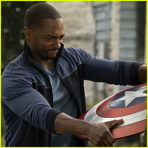 Who Plays the New Captain America? He Has Very Famous Parents!