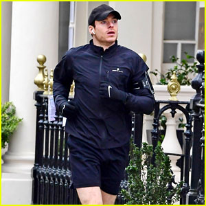 Richard Madden Goes for a Jog After Keeping a Low Profile for a Few Months!