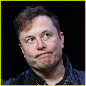 Three 'SNL' Stars Seemingly Slam Decision to Have Elon Musk Host