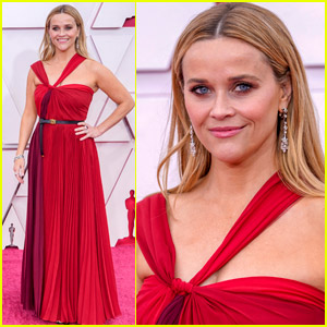Reese Witherspoon is Enjoying a Night Out at Oscars 2021!