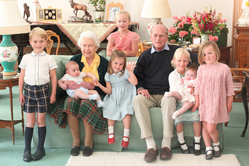 Palace Releases Never-Before-Seen Photo of Queen Elizabeth & Prince Philip with 7 Great-Grandkids