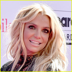 Britney Spears Calls the Documentaries About Her 'Hypocritical,' Sends Message to 'Paparazzi Guy'