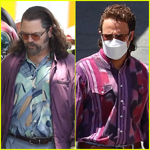 Nick Offerman & Seth Rogen Are Sporting Super Cool 90s Fashion On The Set of 'Pam & Tommy'