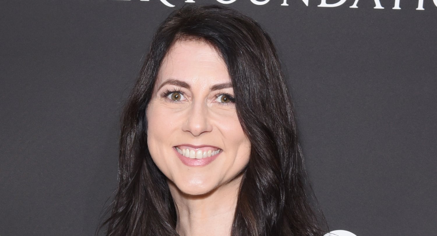 Jeff Bezos' Ex-Wife MacKenzie Scott Donates $2.7 Billion to Help End 'Disproportionate Wealth' Systems | Dan Jewett, Jeff Bezos, MacKenzie Bezos, MacKenzie Scott - Vimarsana News