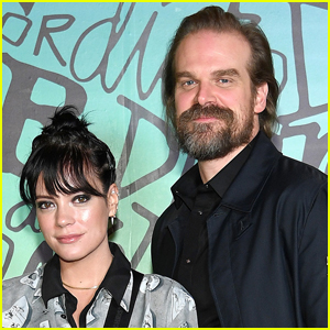 David Harbour Reveals Who Convinced Him to Marry Lily Allen During the Pandemic