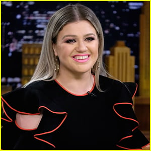 Kelly Clarkson Files To Be Declared Legally Single Amid Divorce From Brandon Blackstock