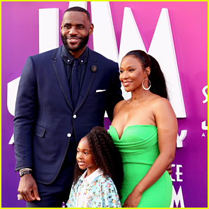 LeBron James Joins His Family & Co-Stars at 'Space Jam: Legacy' L.A. Premiere!